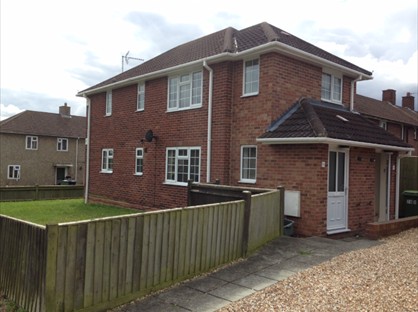 2 Bed Maisonette, Kings Road, RG22