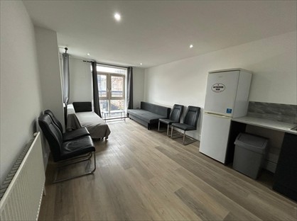2 Bed Flat, Kilburn High Road, NW6