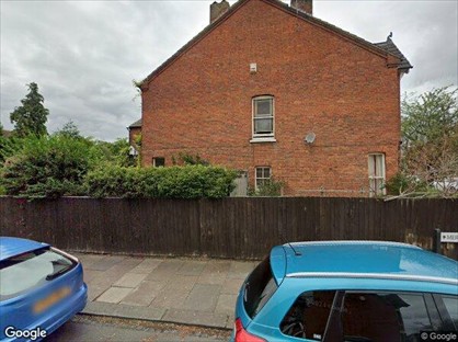 5 Bed Detached House, Oaklands Road, MK40
