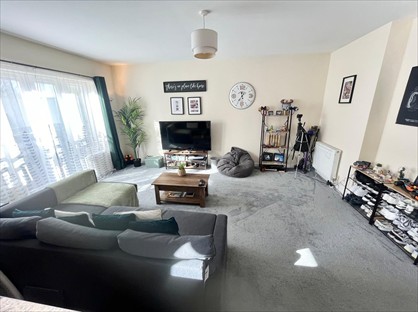 2 Bed Flat, Hednesford, WS12
