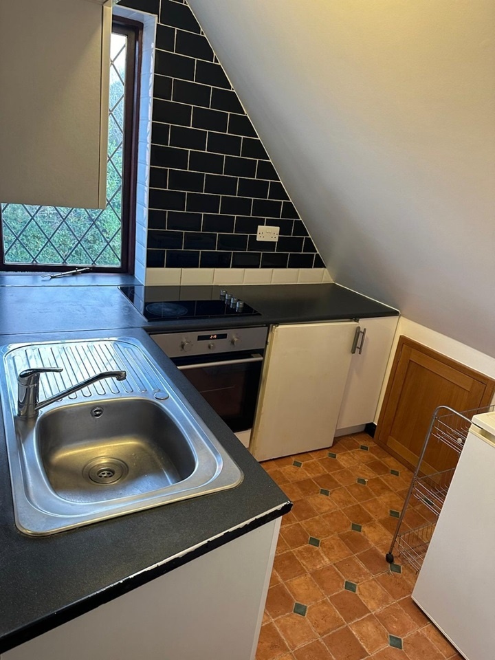 Additional image 2 of Studio Flat, Cressingham Road, RG2, N1 7GU