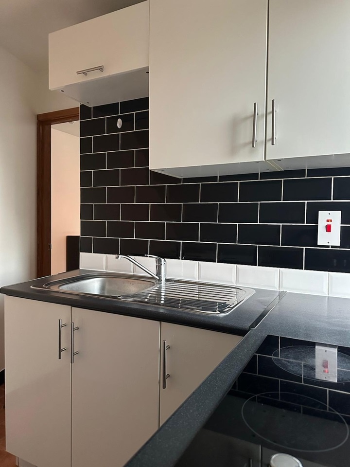 Additional image 9 of Studio Flat, Cressingham Road, RG2, N1 7GU