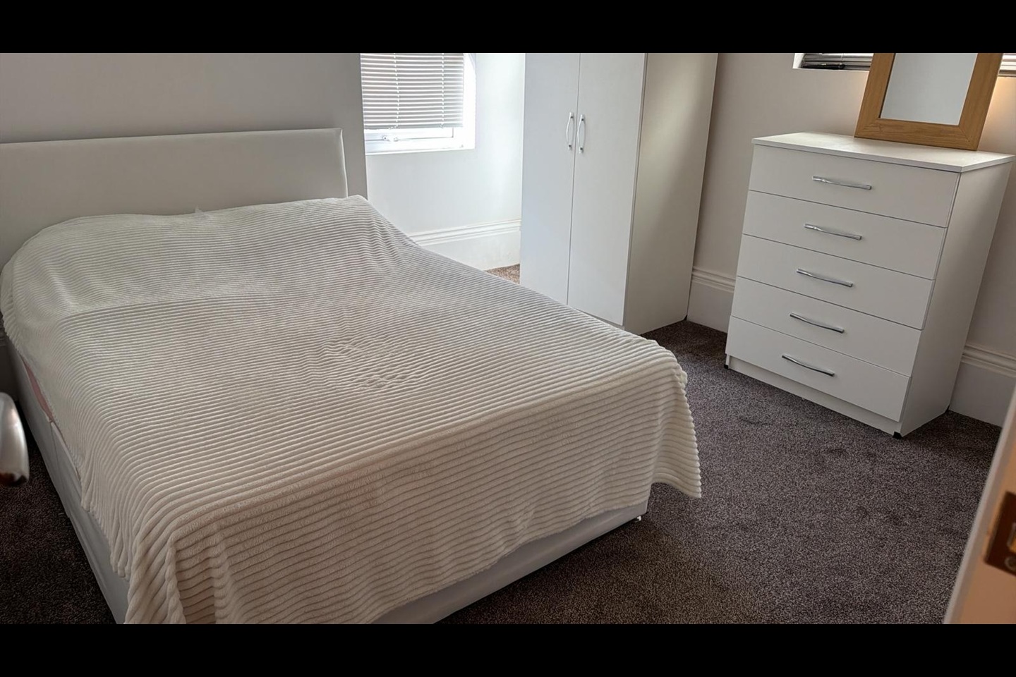 1 Bed Flat, Rodney St, L1, N1 7GU