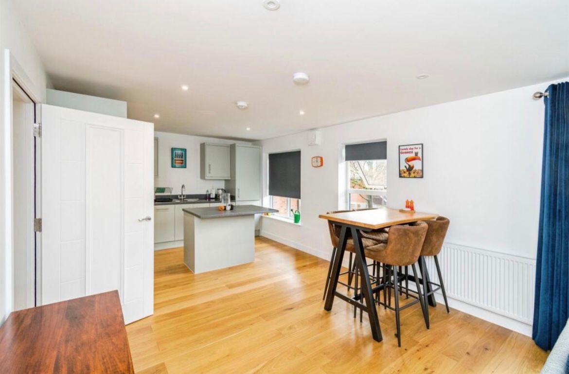 Additional image 16 of 3 Bed Flat, Church End, SO15, N1 7GU