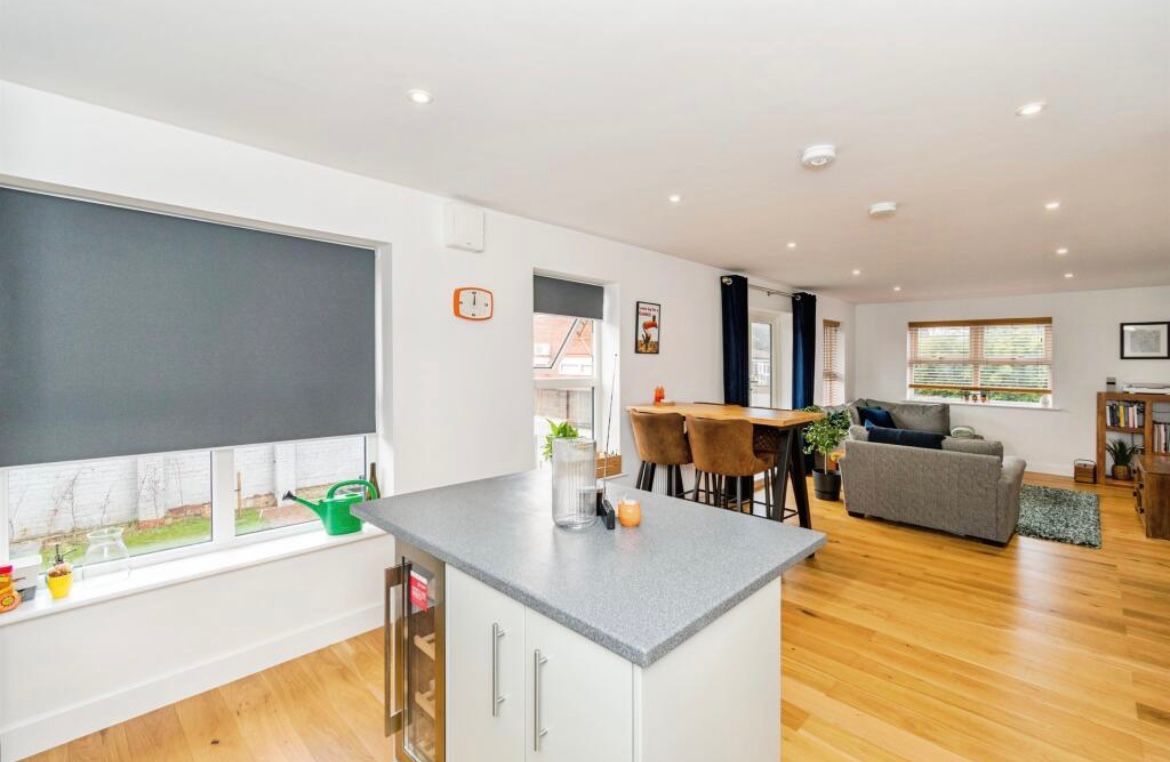 Additional image 26 of 3 Bed Flat, Church End, SO15, N1 7GU