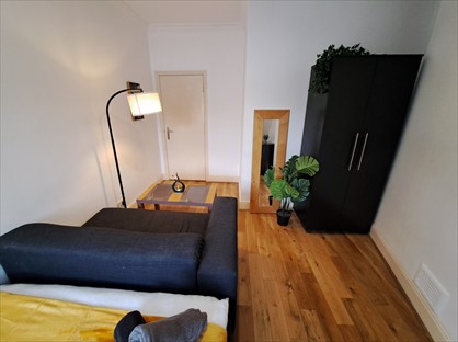 Room in a Shared Flat, Highbury Corner, N5