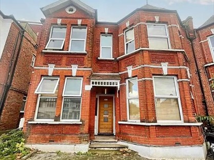 Studio Flat, Station Road, NW4