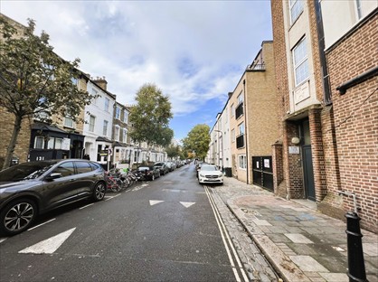 2 Bed Flat, Stoke Newington Road, N16