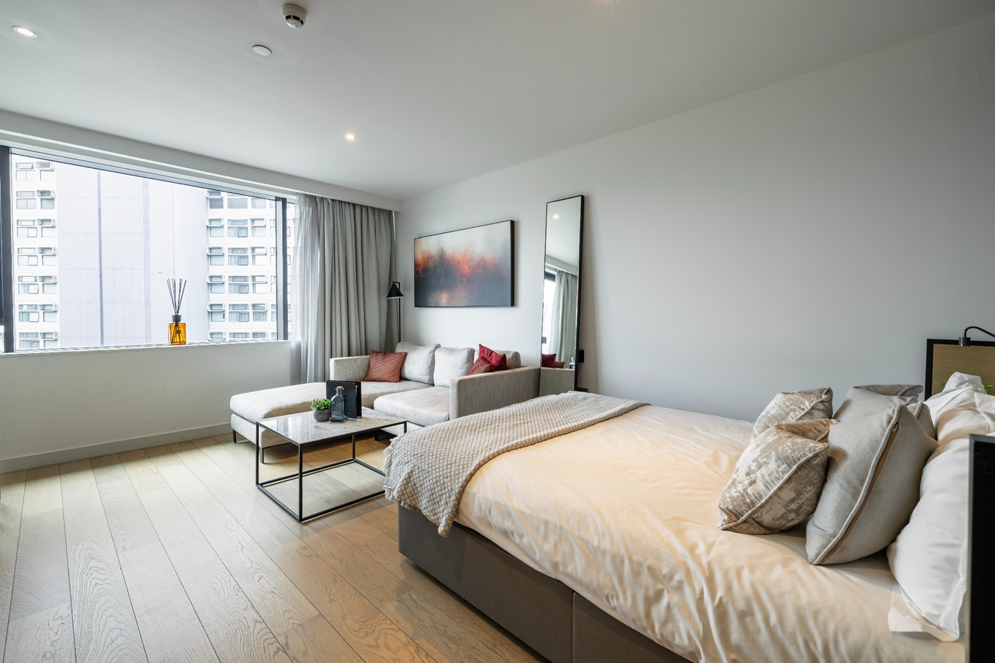 Manchester - Studio Flat, Citysuites, M3 - To Rent Now for £1,300.00 p/m