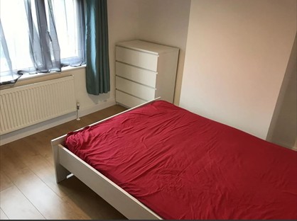 Room in a Shared House, Wheatley Close, NW4