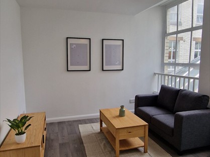 1 Bed Flat, Horsefair St, LE1