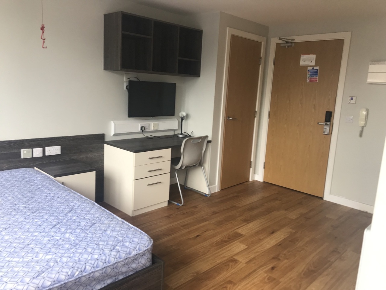 Additional image 3 of Studio Flat, Hounds Gate, NG1, N1 7GU