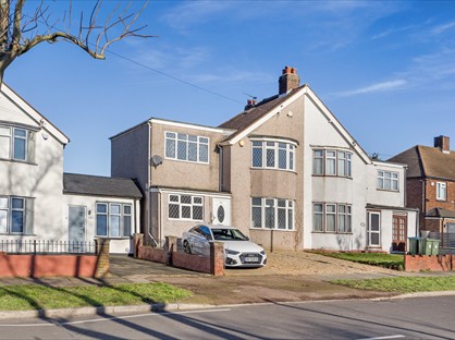 Studio Flat, Broad Walk, SE3
