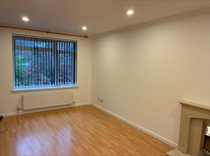 2 Bed Flat, Orchard Close, BA12