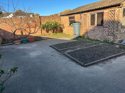 Bedsit, Guardswell Place, BN25
