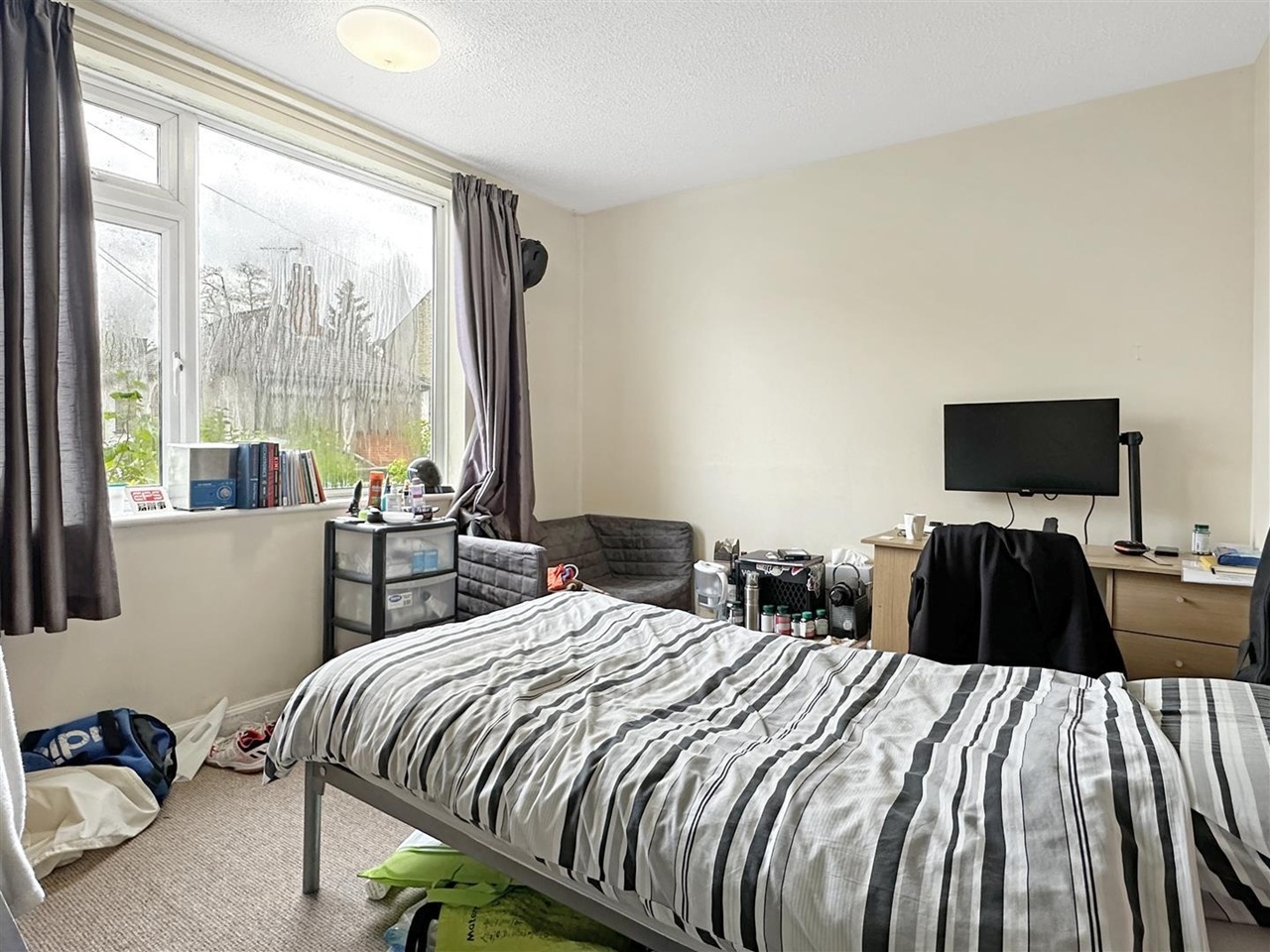 3 Bed Flat, Harvey Goodwin Avenue, CB4, N1 7GU