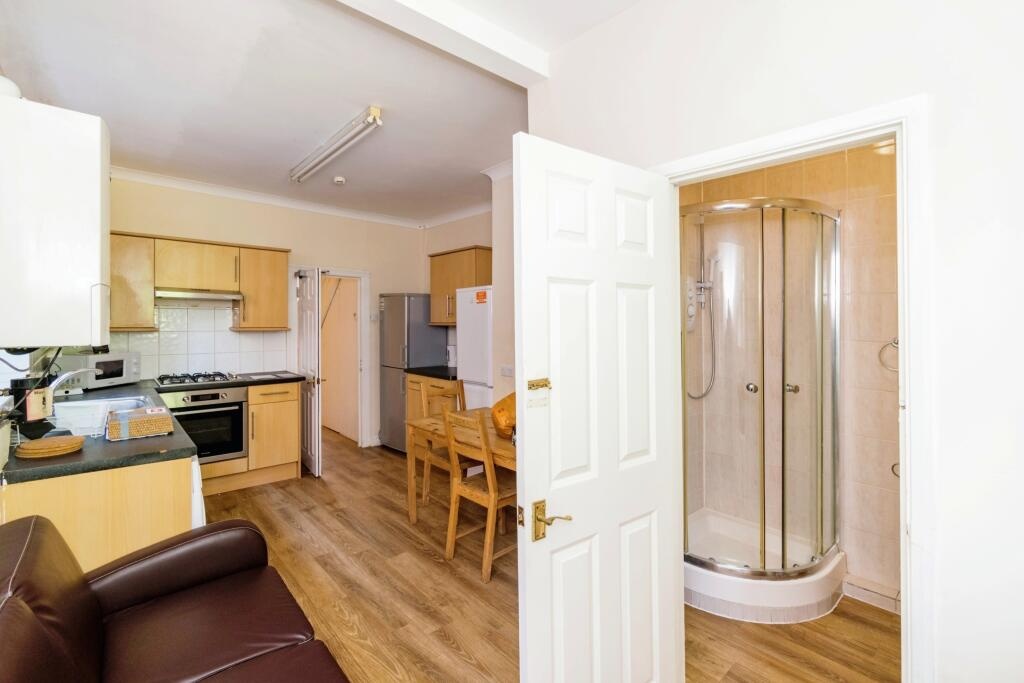 Additional image 12 of 5 Bed Terraced House, Tennyson Road, SO17, N1 7GU