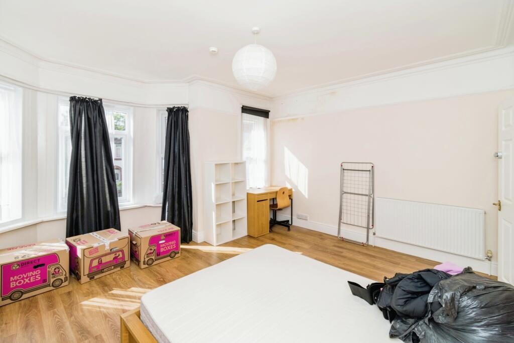 Additional image 3 of 5 Bed Terraced House, Tennyson Road, SO17, N1 7GU