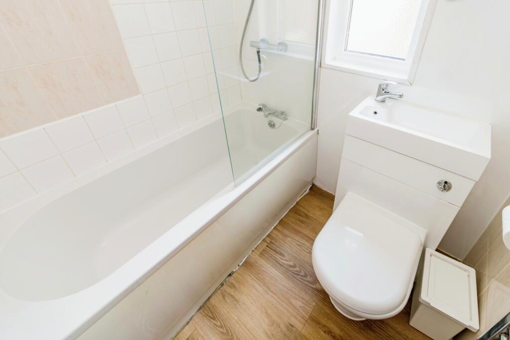 Additional image 10 of 5 Bed Terraced House, Tennyson Road, SO17, N1 7GU