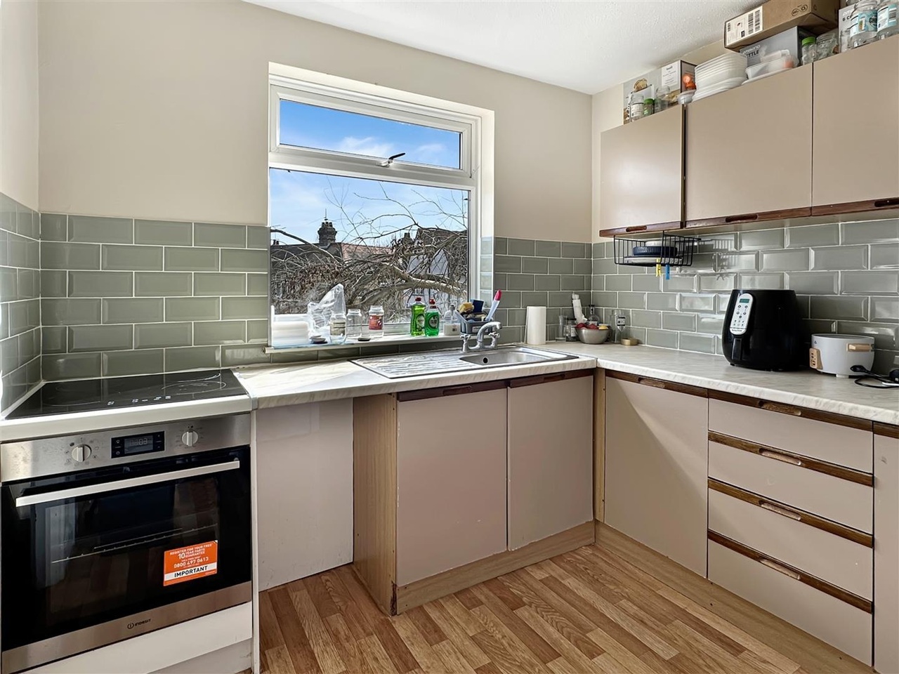 Additional image 2 of 3 Bed Flat, Harvey Goodwin Avenue, CB4, N1 7GU