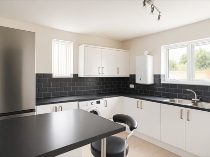 Room in a Shared House, High Street, CH5
