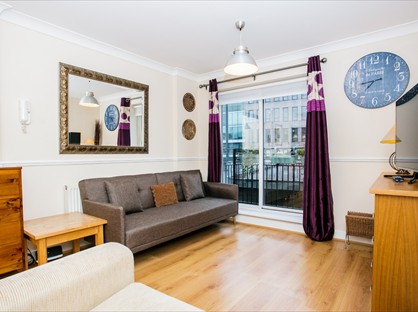 1 Bed Flat, Globe View, EC4V