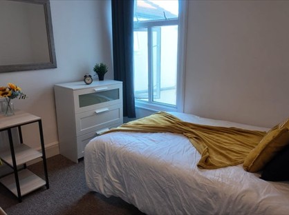 Room in a Shared House, Northcote Road, PO4