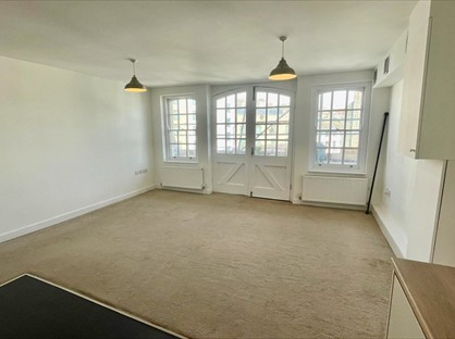 2 Bed Flat, St. Andrews Square, TN34