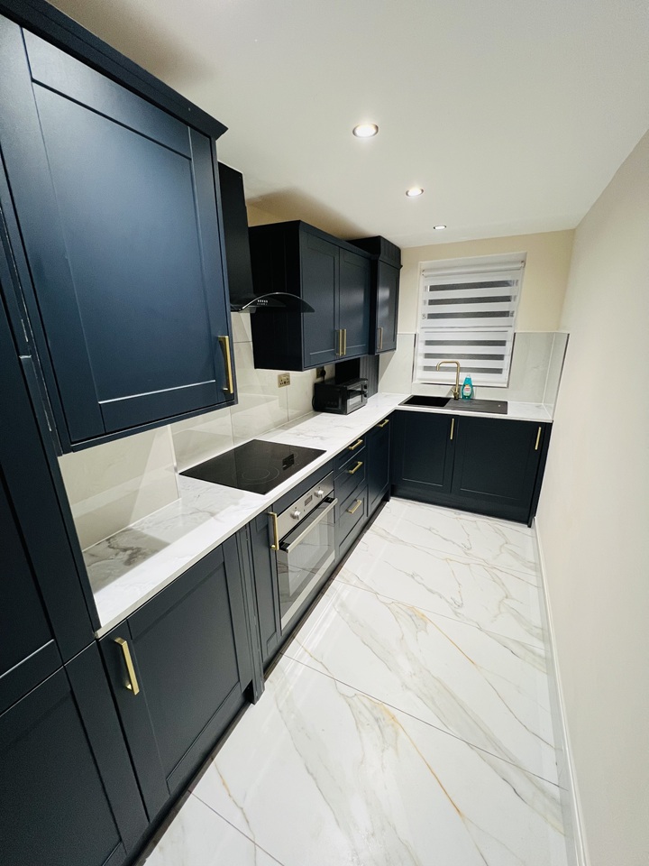 2 Bed Flat, Earls Court Road, W8, N1 7GU