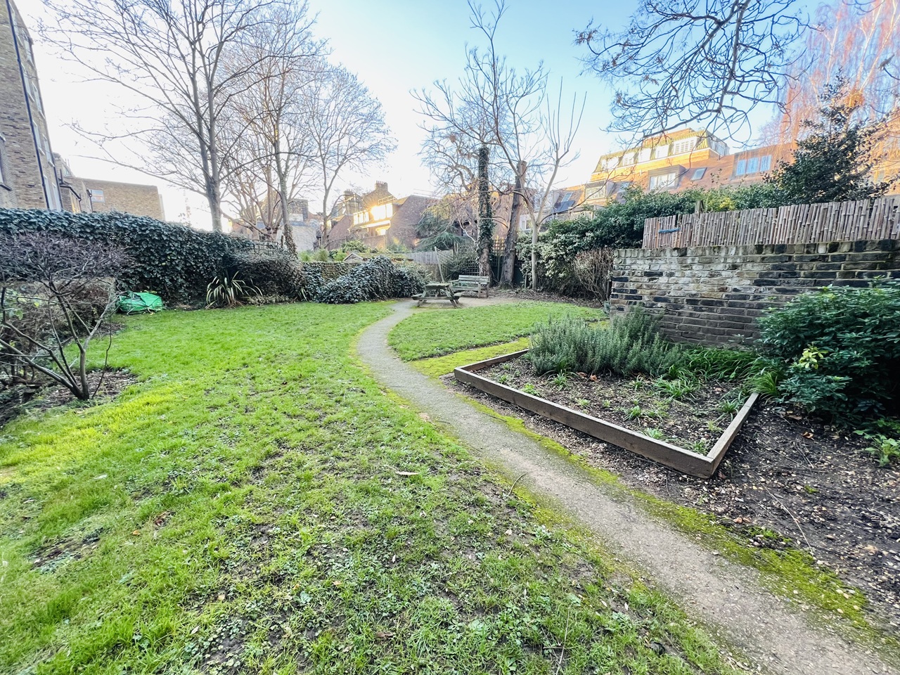 Additional image 16 of 2 Bed Flat, Earls Court Road, W8, N1 7GU