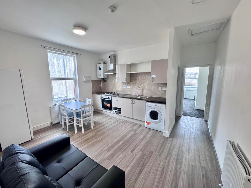 Additional image 22 of 2 Bed Flat, Nottingham, NG7, N1 7GU