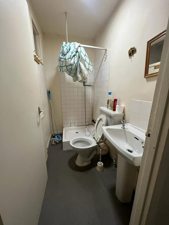 Additional image 4 of Studio Flat, Glenfield Road, LE3, N1 7GU