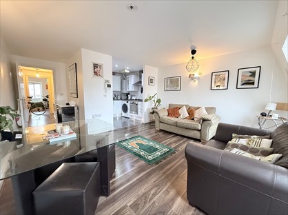 2 Bed Flat, Deptford Church St, SE8