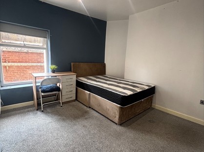 Studio Flat, Aston Road, B6