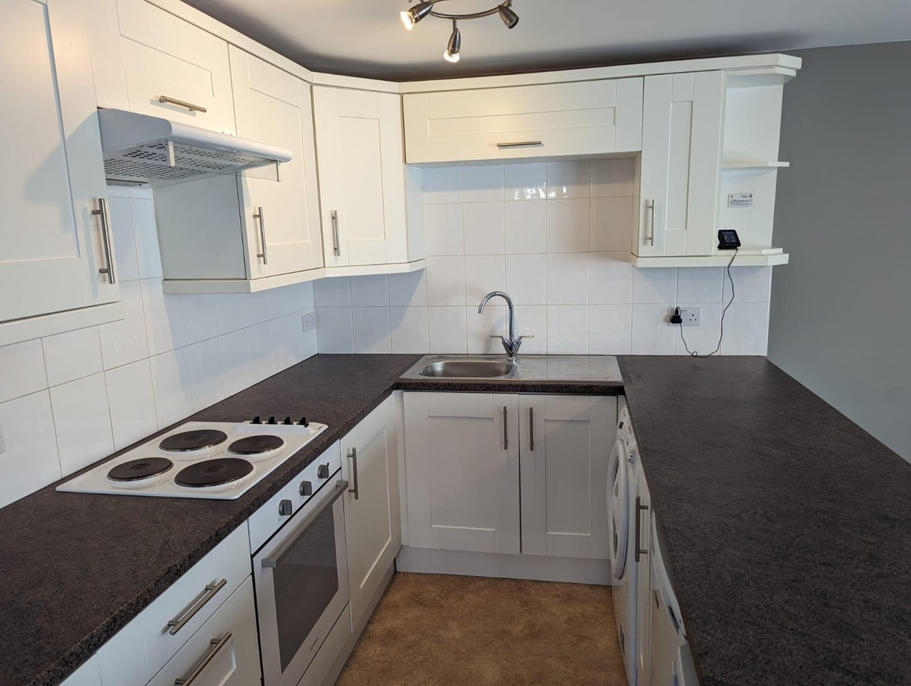 1 Bed Flat, Herald Close, NG9, N1 7GU