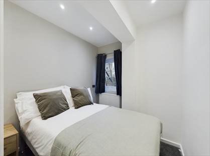 Room in a Shared House, Curtis Street, SN1