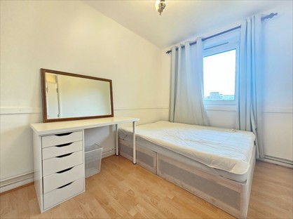 Room in a Shared Flat, Westerham, NW1