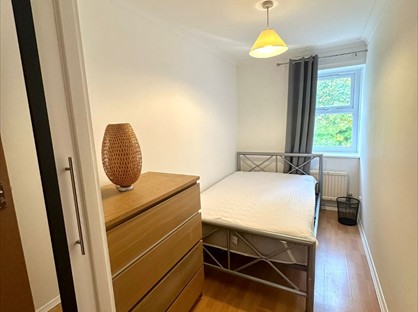 Room in a Shared Flat, Sewardstone Road, E2