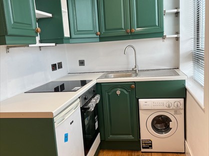 Studio Flat, Wilton Road, SW1V