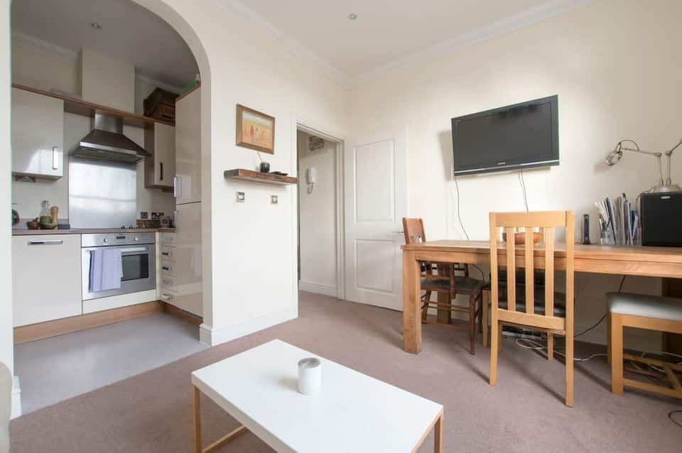 1 Bed Flat, Dalston Lane, E8, N1 7GU