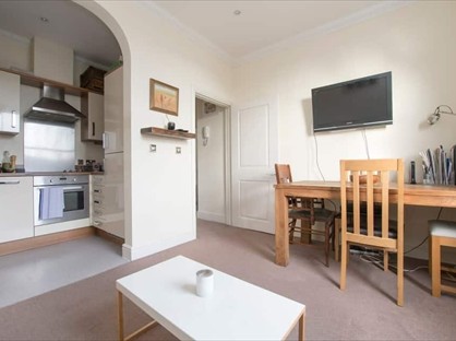 1 Bed Flat, Dalston Lane, E8