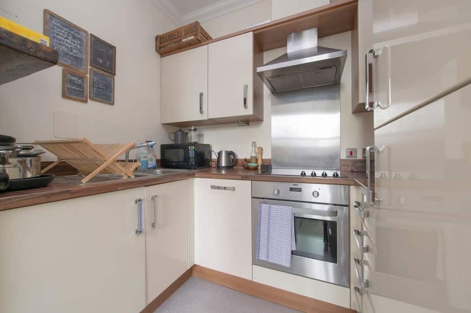 Additional image 3 of 1 Bed Flat, Dalston Lane, E8, N1 7GU