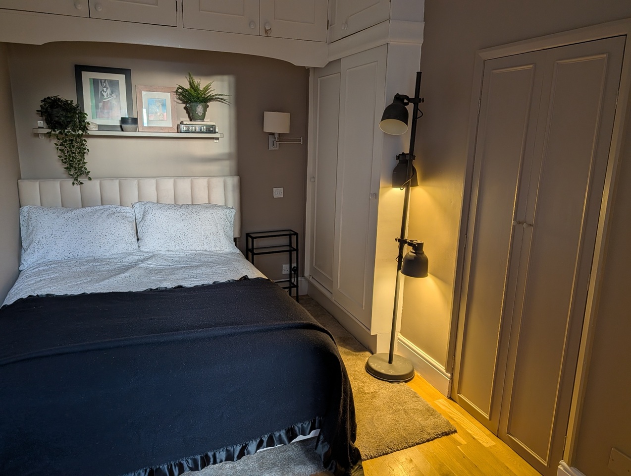 Room in a Shared Flat, Avonmore Road, W14, N1 7GU