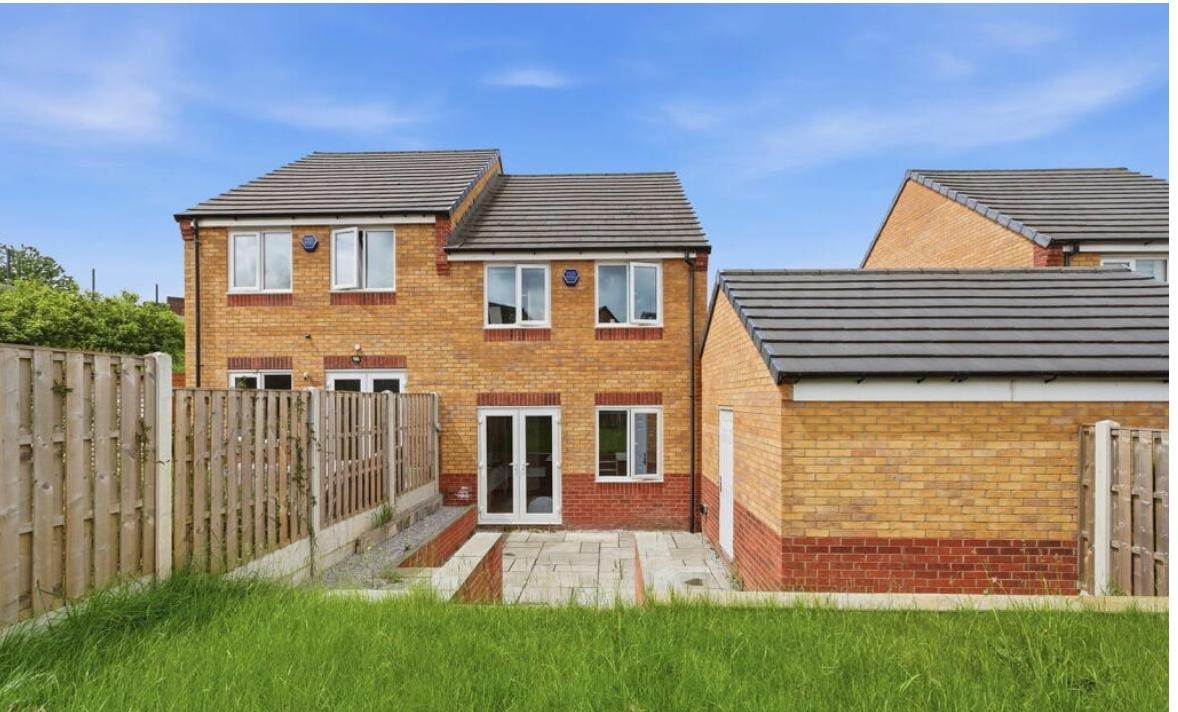 3 Bed Semi-Detached House, Rawson Close, S2 photo 3