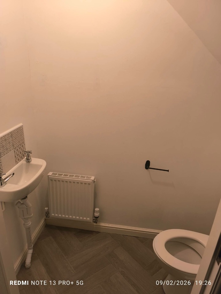 3 Bed Semi-Detached House, Rawson Close, S2 photo 4
