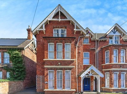 2 Bed Flat, Shakespeare Road, MK40