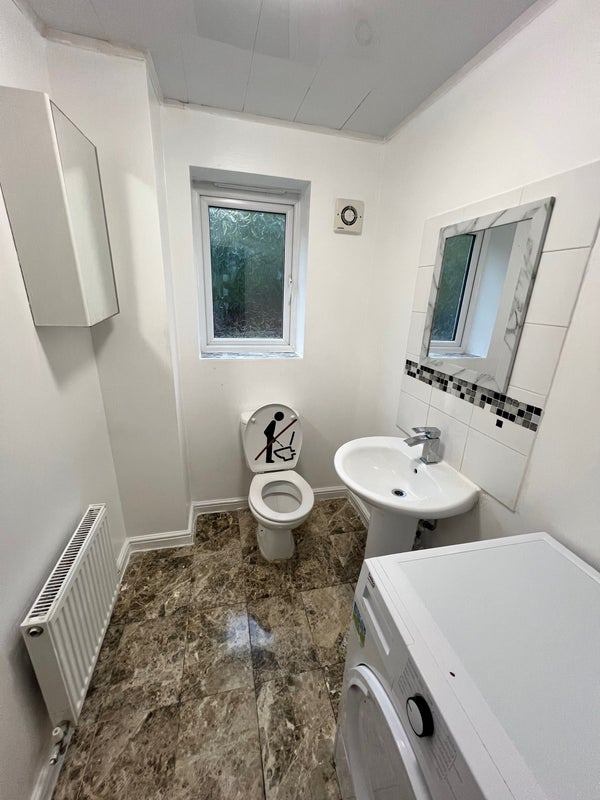 Additional image 7 of Room in a Shared House, Metcombe Way, M11, N1 7GU