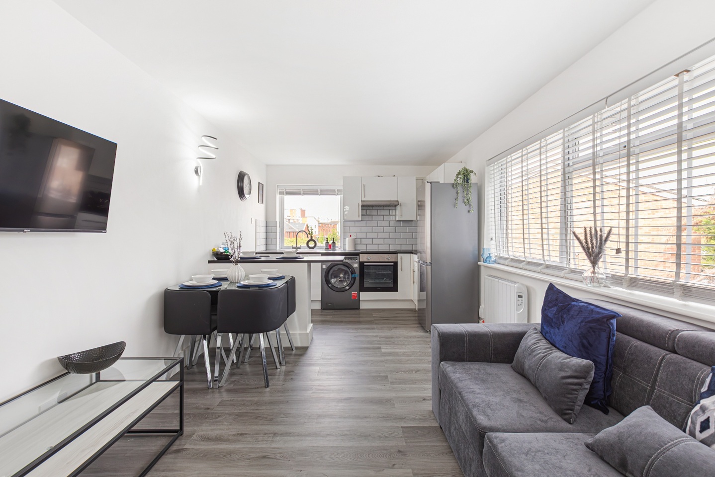 Additional image 2 of 2 Bed Flat, Barnwood Close, RG30, N1 7GU