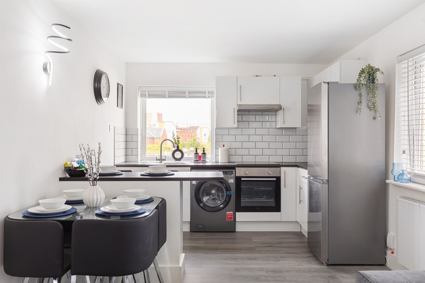 2 Bed Flat, Barnwood Close, RG30, N1 7GU