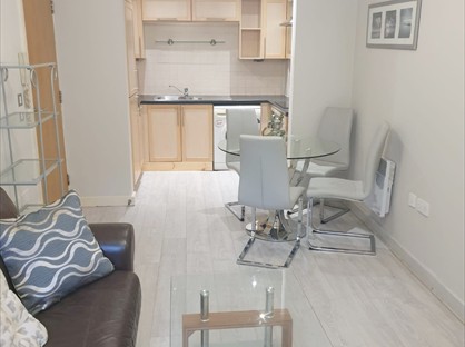 2 Bed Flat, Priory Place, CV1